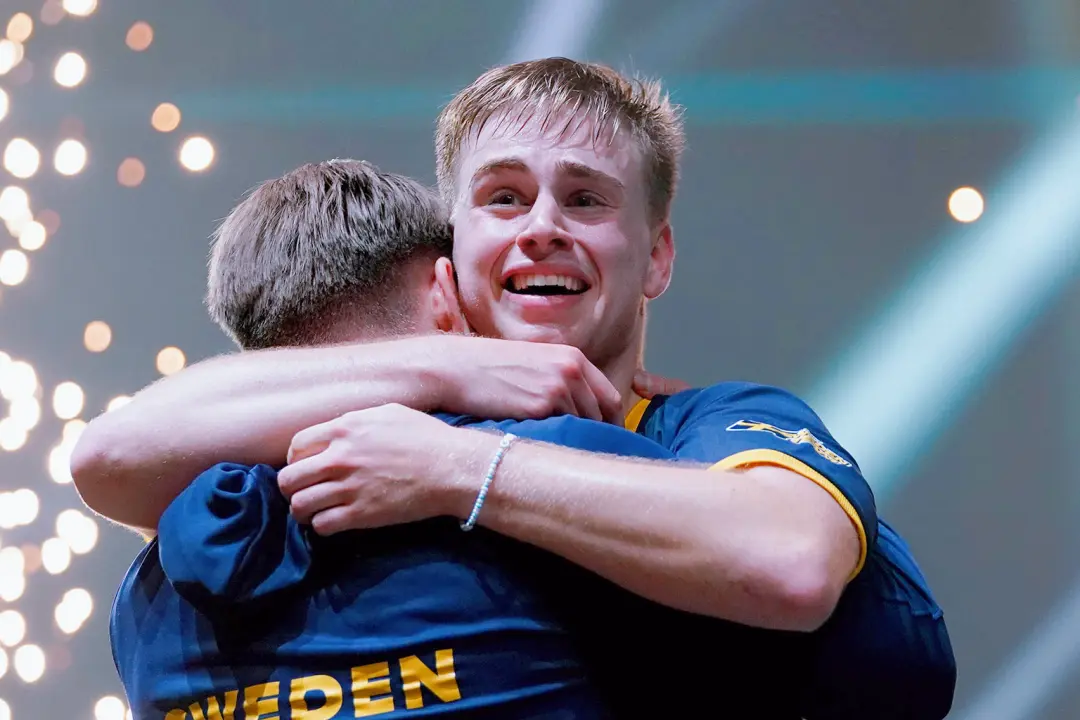 观众们的欢, 莫雷加德被