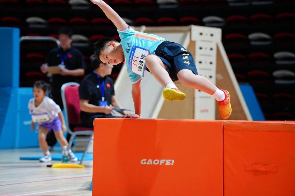 赛道上设置, 记者 赛道上设置, 记者