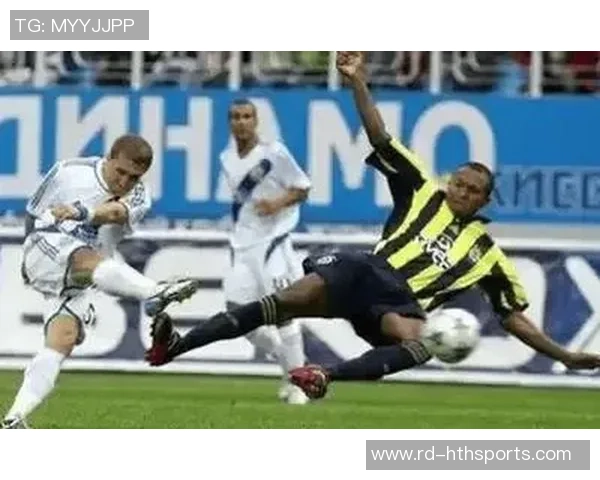 米切尔顿与罗奇代尔流浪者的精彩对决揭示足球战术的魅力与激情