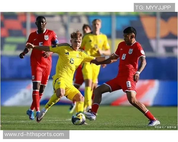 荷甲精彩对决艾克马亚迎战赫拉克莱斯争夺三分荣耀